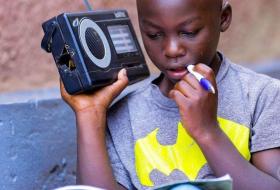 आज विश्व रेडियो दिवस  मनाइँदै